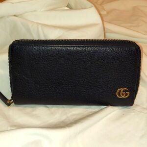 Gucci Marmont GG Zip Around Long Leather Zippy Wallet Black Gold